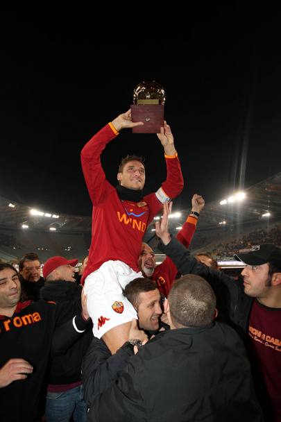 Roma, 26 gennaio 2008: festeggiamenti per il 200esimo gol di Totti con la Roma (Gmt)